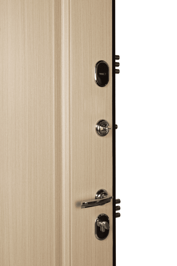 Входная дверь  7-2